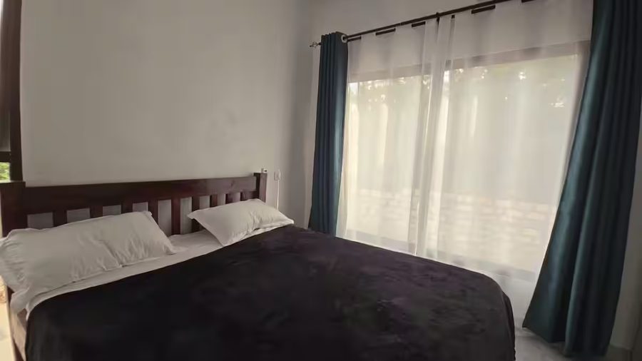 Master Suite with Bathtub