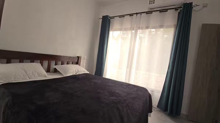 Queen Bedroom